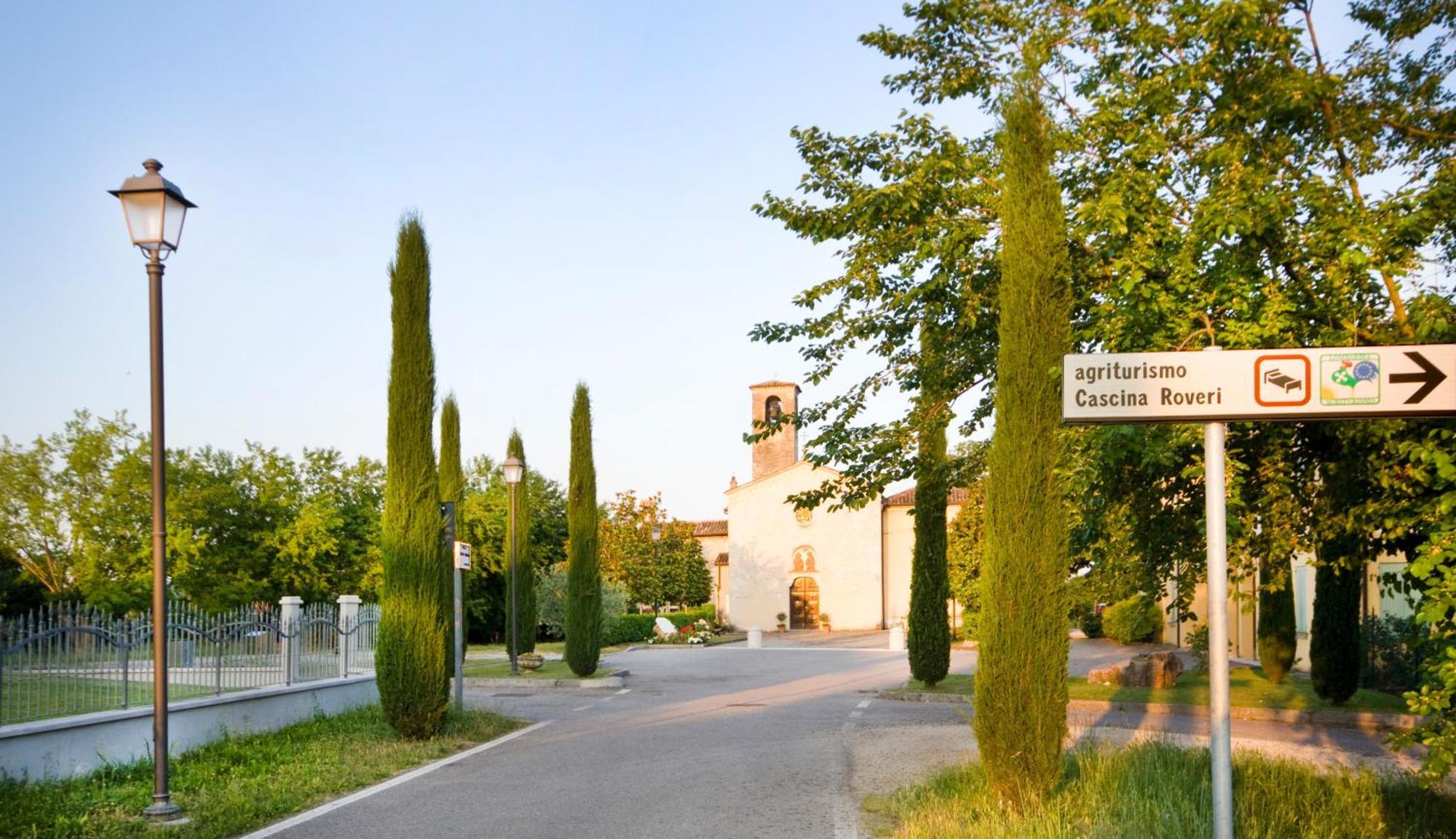 מונזמבנו Agriturismo Cascina Roveri מראה חיצוני תמונה